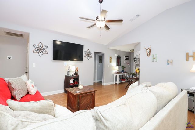 208 New Hope Drive, Perry, GA 31069