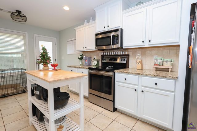 208 New Hope Drive, Perry, GA 31069