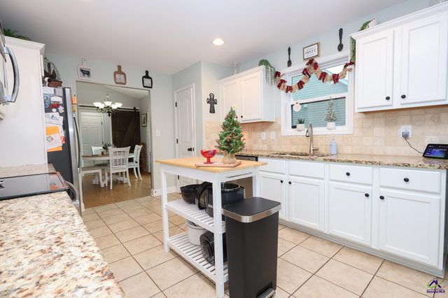 208 New Hope Drive, Perry, GA 31069