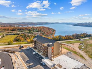 74 Bridgewater Loop #3, Kimberling City, MO 65686