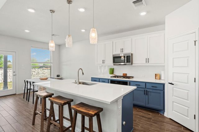 705 Coyote Creek WAY, Kyle, TX 78640
