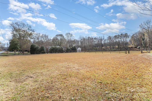 7523 Mcwhirter Road, Mint Hill, NC 28227