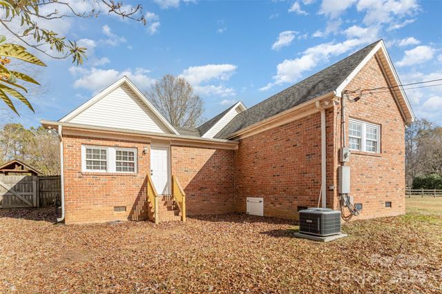 7523 Mcwhirter Road, Mint Hill, NC 28227