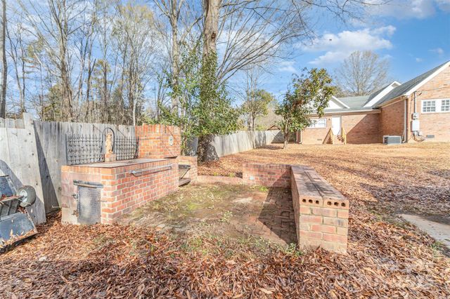 7523 Mcwhirter Road, Mint Hill, NC 28227