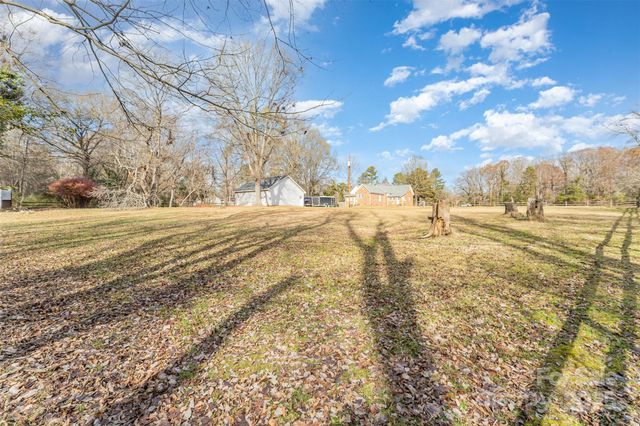 7523 Mcwhirter Road, Mint Hill, NC 28227