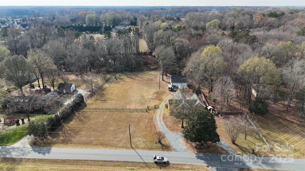 7523 Mcwhirter Road, Mint Hill, NC 28227