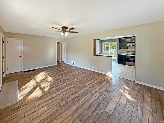 4550 Sweetser Avenue, Evansville, IN 47714