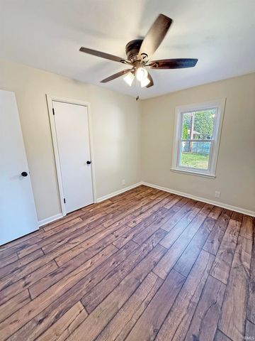 4550 Sweetser Avenue, Evansville, IN 47714