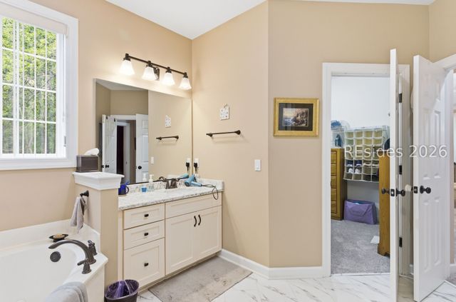 230 Blythe Island Dr, Bluffton, SC 29910