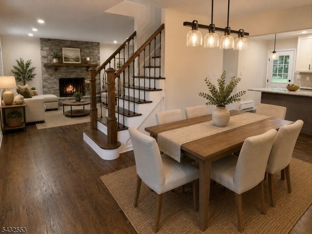 8 Cove Rd, Hopatcong Boro, NJ 07843