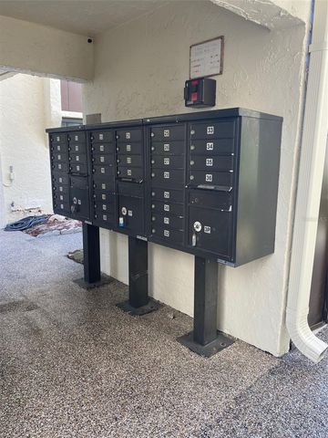 2209 BELLEAIR ROAD C21, Clearwater, FL 33764