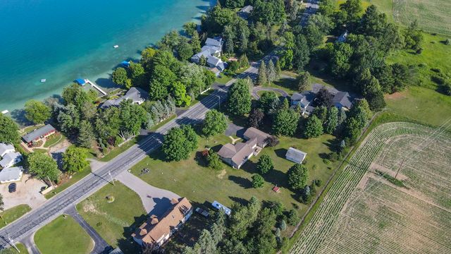 8144 Cairn Highway, Elk Rapids Twp, MI 49629