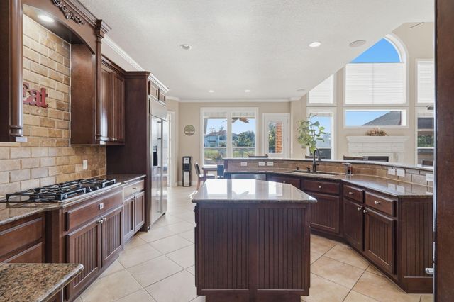 23 Mosaic Point Place, The Woodlands, TX 77389