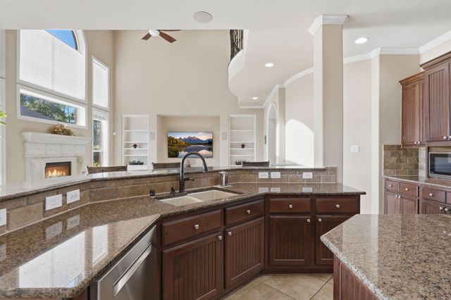 23 Mosaic Point Place, The Woodlands, TX 77389