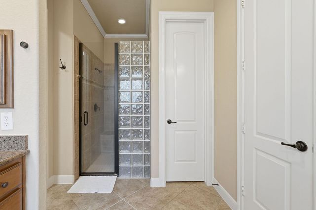 23 Mosaic Point Place, The Woodlands, TX 77389