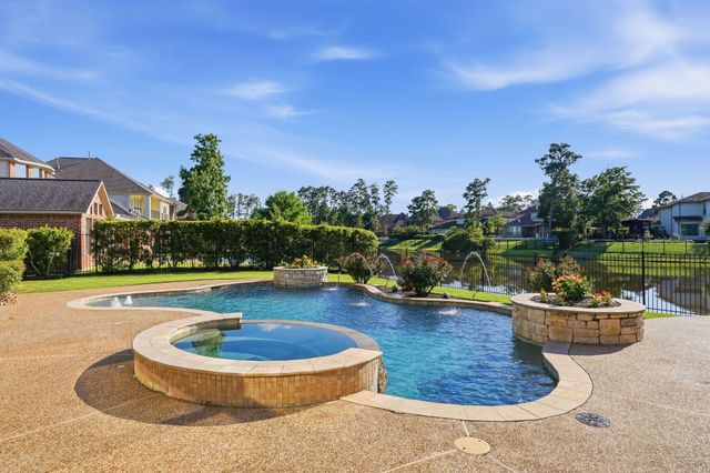 23 Mosaic Point Place, The Woodlands, TX 77389