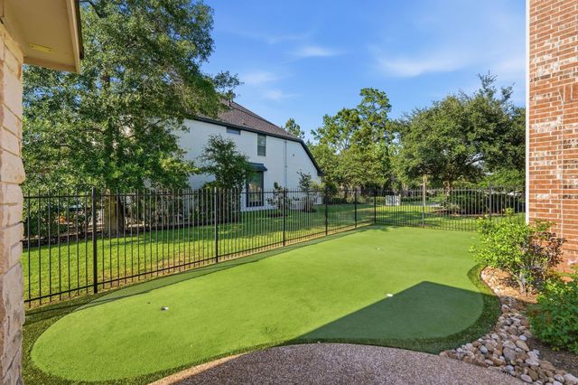 23 Mosaic Point Place, The Woodlands, TX 77389