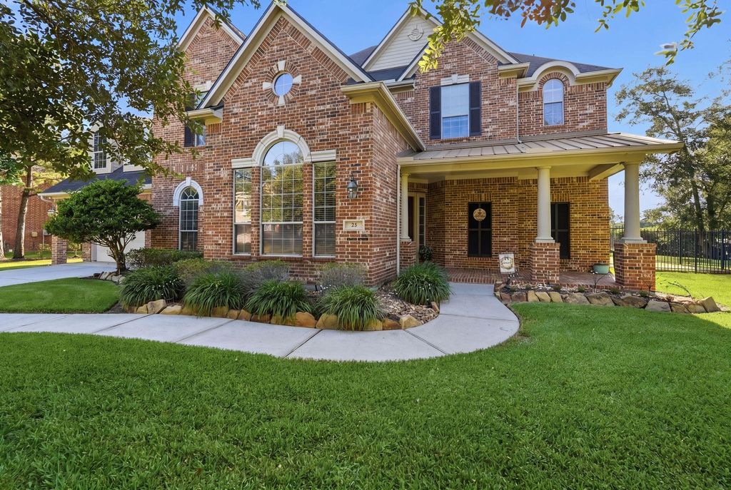 23 Mosaic Point Place, The Woodlands, TX 77389