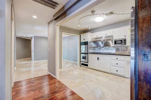 6325 Glenbrook Court, Oklahoma City, OK 73118