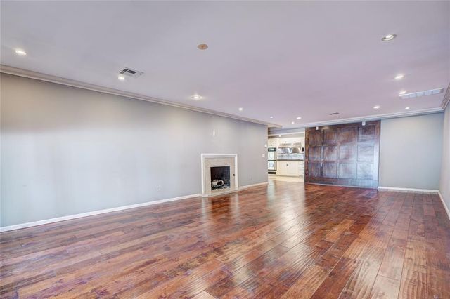 6325 Glenbrook Court, Oklahoma City, OK 73118
