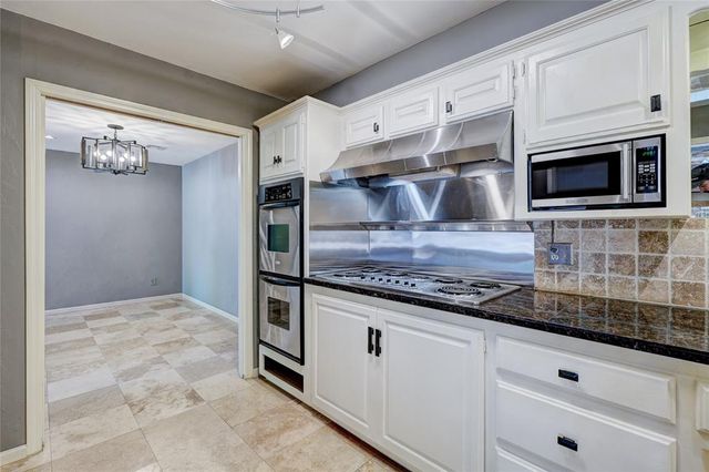 6325 Glenbrook Court, Oklahoma City, OK 73118