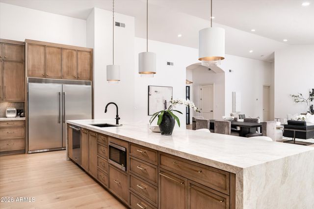 10228 N 55th Place, Paradise Valley, AZ 85253