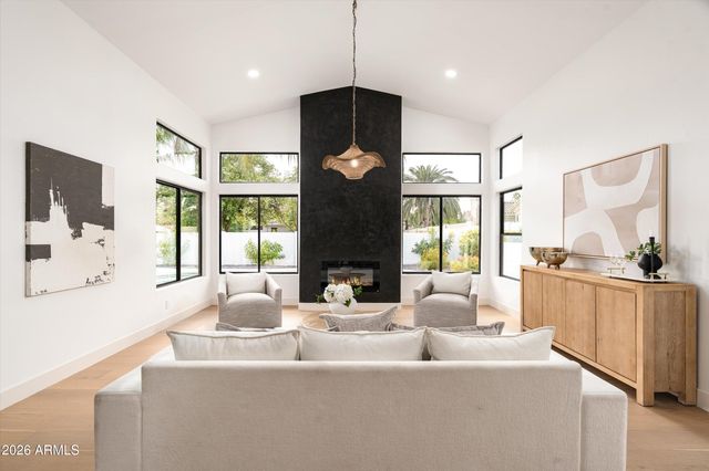 10228 N 55th Place, Paradise Valley, AZ 85253