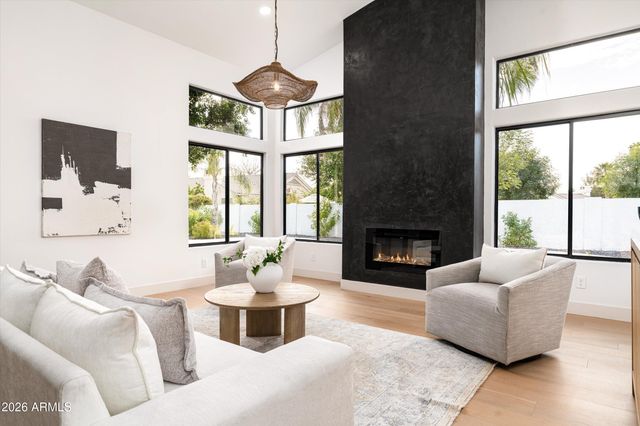 10228 N 55th Place, Paradise Valley, AZ 85253