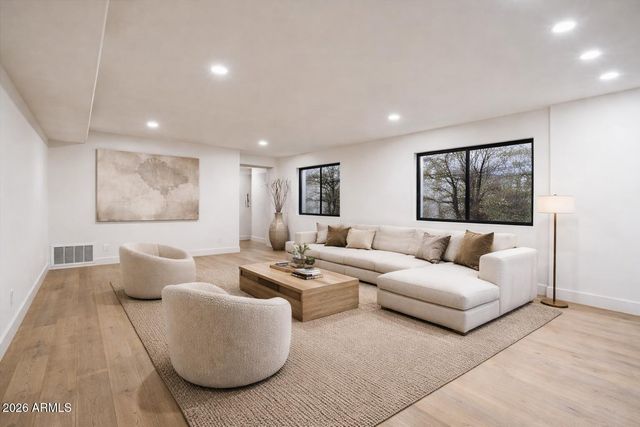 10228 N 55th Place, Paradise Valley, AZ 85253