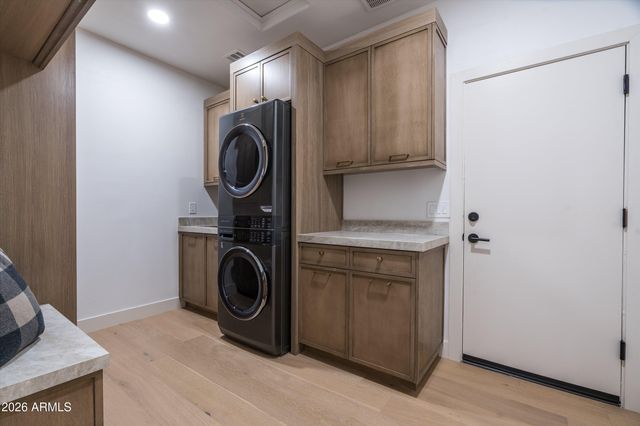 10228 N 55th Place, Paradise Valley, AZ 85253