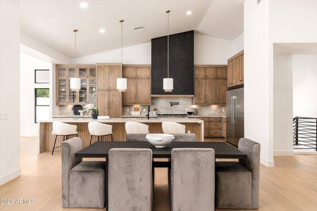 10228 N 55th Place, Paradise Valley, AZ 85253