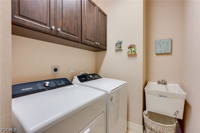 4635 NW 32nd TER, Cape Coral, FL 33993
