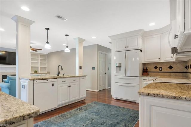 349 Rivers Ridge CIR, Newport News, VA 23608