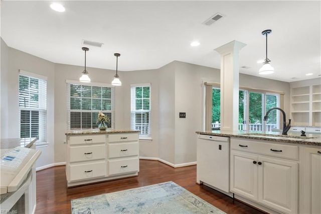 349 Rivers Ridge CIR, Newport News, VA 23608