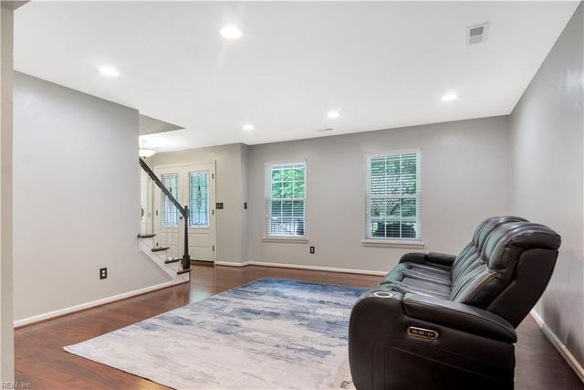 349 Rivers Ridge CIR, Newport News, VA 23608