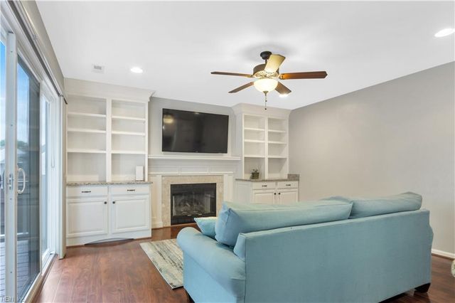 349 Rivers Ridge CIR, Newport News, VA 23608