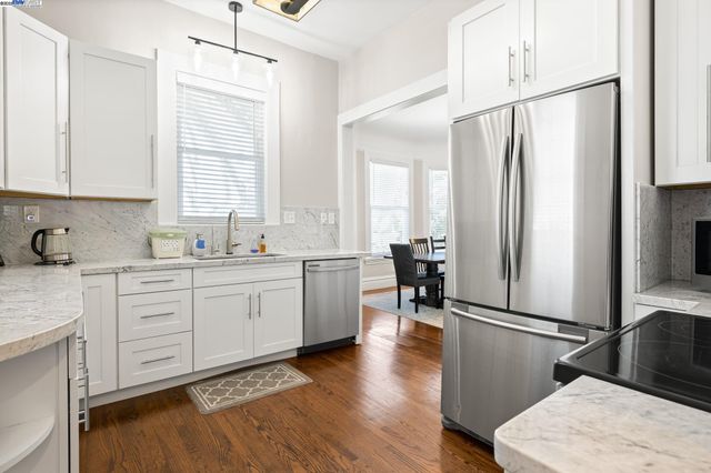 2207 E 21St St, Oakland, CA 94606