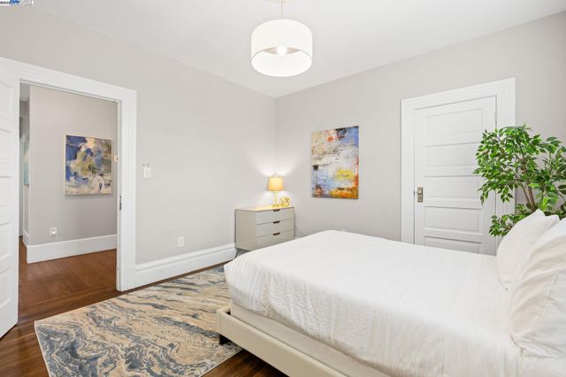 2207 E 21St St, Oakland, CA 94606