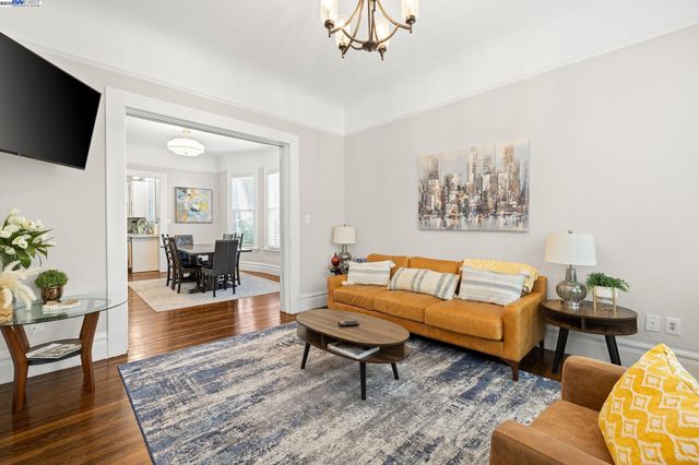 2207 E 21St St, Oakland, CA 94606