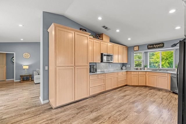 8540 W Bates Ct, Tracy, CA 95304