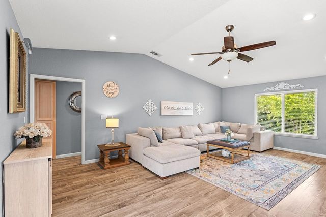 8540 W Bates Ct, Tracy, CA 95304