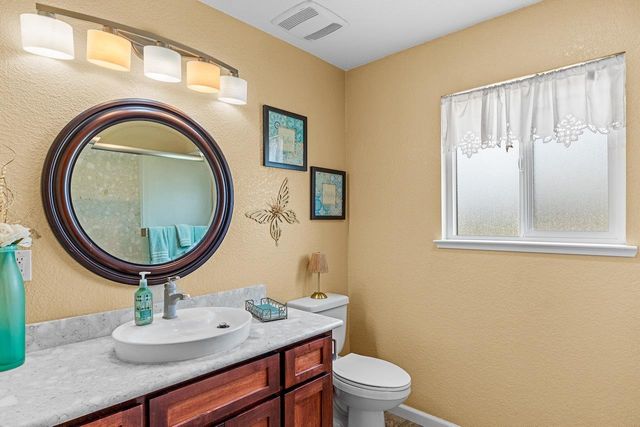 8540 W Bates Ct, Tracy, CA 95304