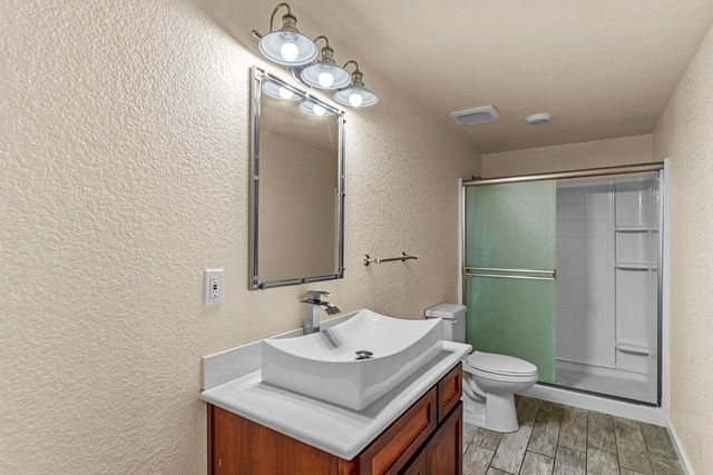 8540 W Bates Ct, Tracy, CA 95304