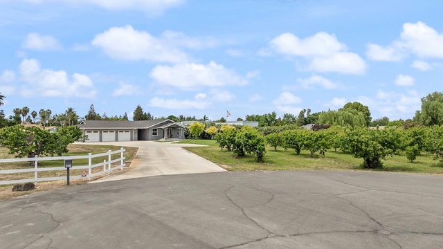 8540 W Bates Ct, Tracy, CA 95304