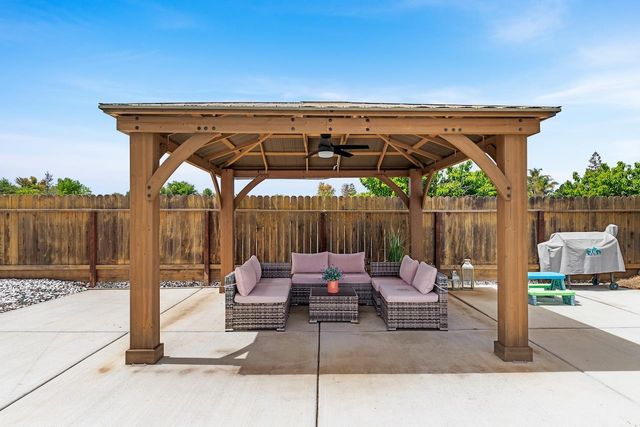 8540 W Bates Ct, Tracy, CA 95304