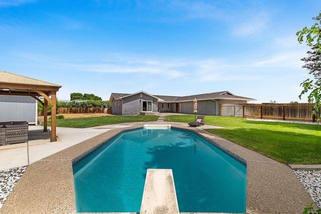 8540 W Bates Ct, Tracy, CA 95304