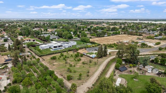 8540 W Bates Ct, Tracy, CA 95304