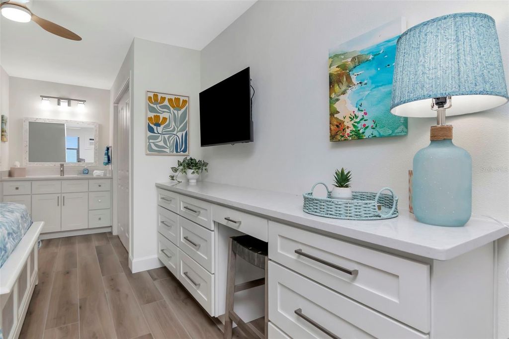 Image 17 of property listing at 2700 GULF BOULEVARD W2, Belleair Beach, FL 33786