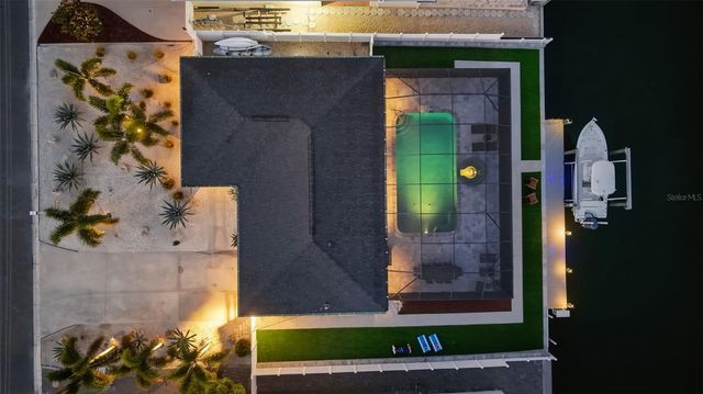 3915 COCONUT TERRACE, Bradenton, FL 34210