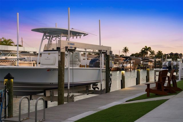 3915 COCONUT TERRACE, Bradenton, FL 34210